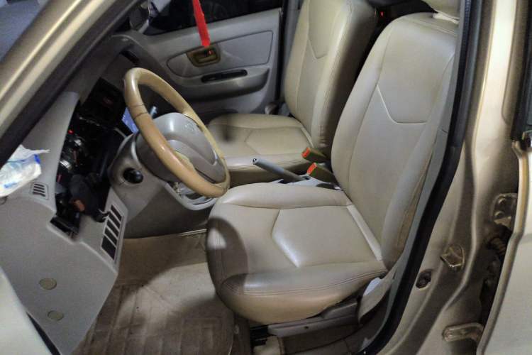 Used FAW Xiali N5 2011 1.3L Manual Standard Edition Left Front Seat