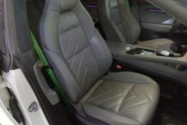 Used Zeekr 001 2023 ME Edition 100 kWh Right Front Seat