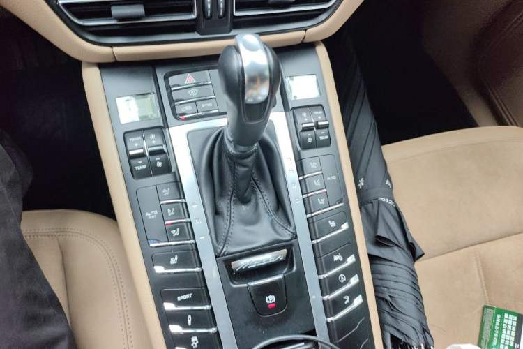Used Porsche Macan 2018 Macan 2.0T