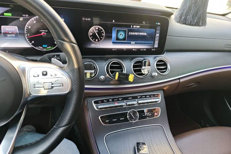 Used Mercedes-Benz E-Class 2019 E 260 L Sport Edition Audio And AC Panel