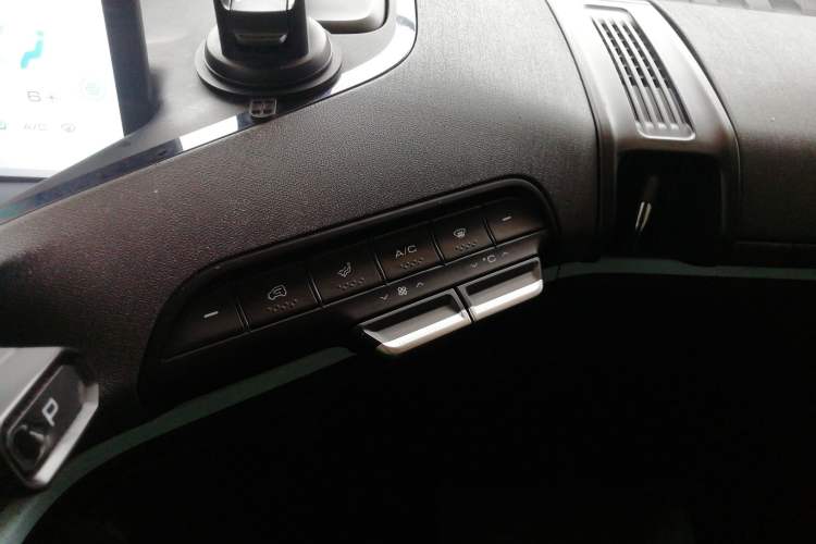 Used Baojun E300 2020 Plus Interstellar Smart Edition