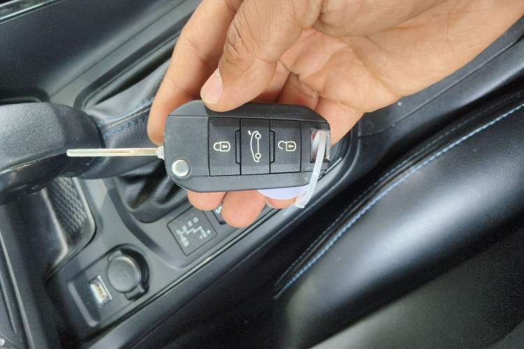 Used Peugeot 308 2016 1.6L Automatic Fashion Edition Vehicle Key