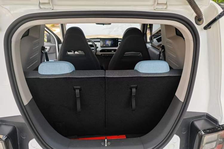 Used Geely Galaxy Panda 2024 Panda Mini 200km Endurance Bear Trunk