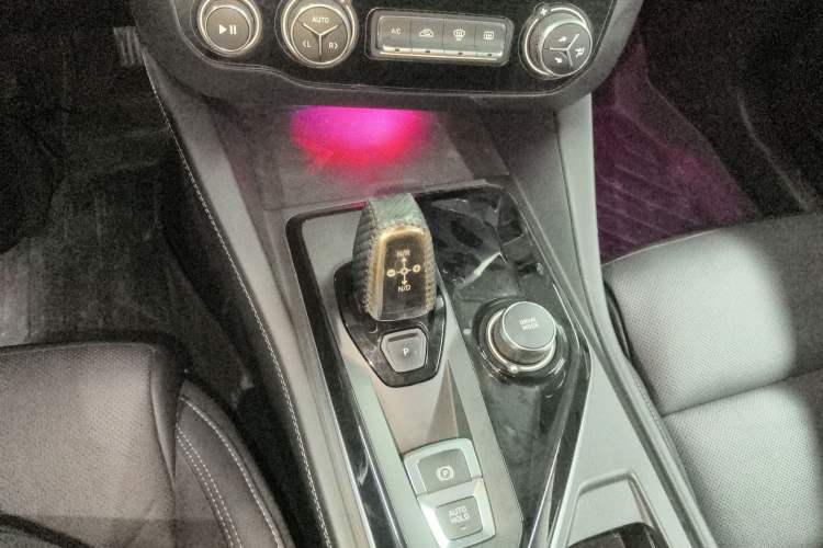 Used Lynk & Co 03 2022 1.5TD DCT JingPro Gear Lever