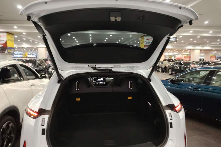 Used Avatr 07 2024 Pro+ All-Electric Version Trunk