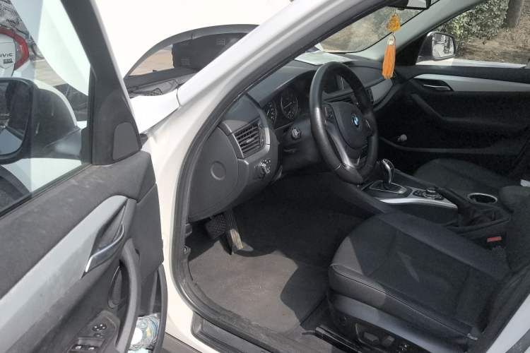 Used BMW X1 2014 sDrive18i Leading Model