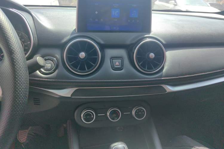 Used Dongfeng Fengon 500 2021 1.5L CVT Enjoyment Version Audio And AC Panel