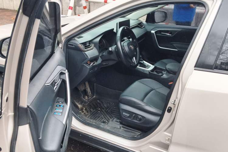 Used Toyota Wildlander 2020 2.0L CVT Two-Wheel Drive Luxury Edition
