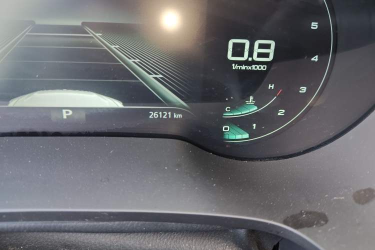 Used Roewe i6 MAX 2020 300TGI Automatic Supreme Edition with Cool Sunroof and Advanced Driving Features Odometer Close Up