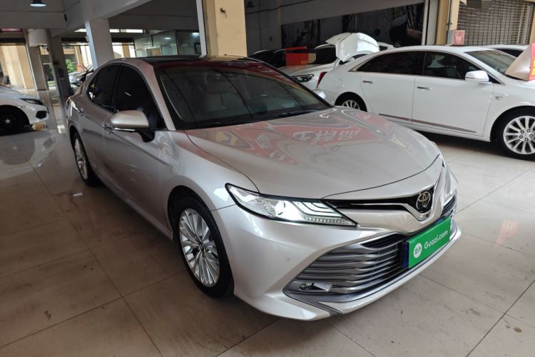 Used Toyota Camry 2018 2.5G Luxury Edition Front Right 45 Deg