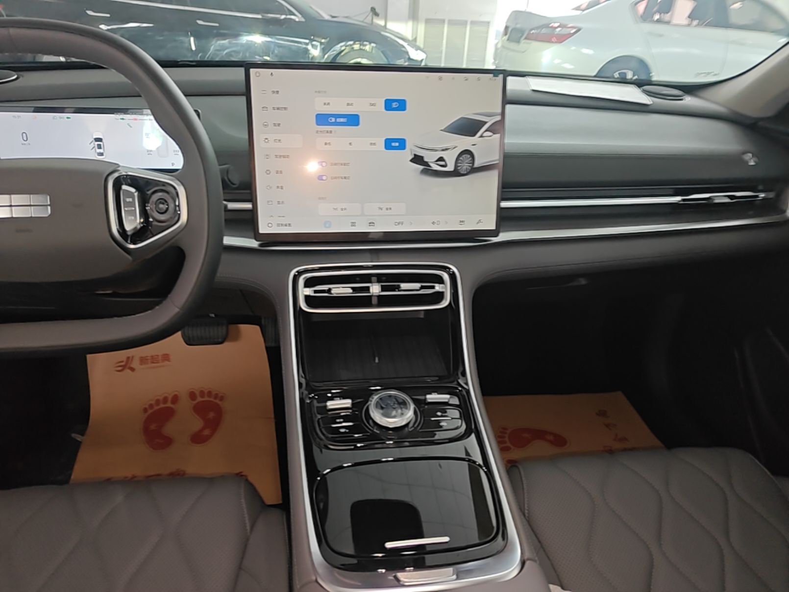 Geely Galaxy A7 2025 Model EM-i 150km Long-Distance Edition — снимка 15