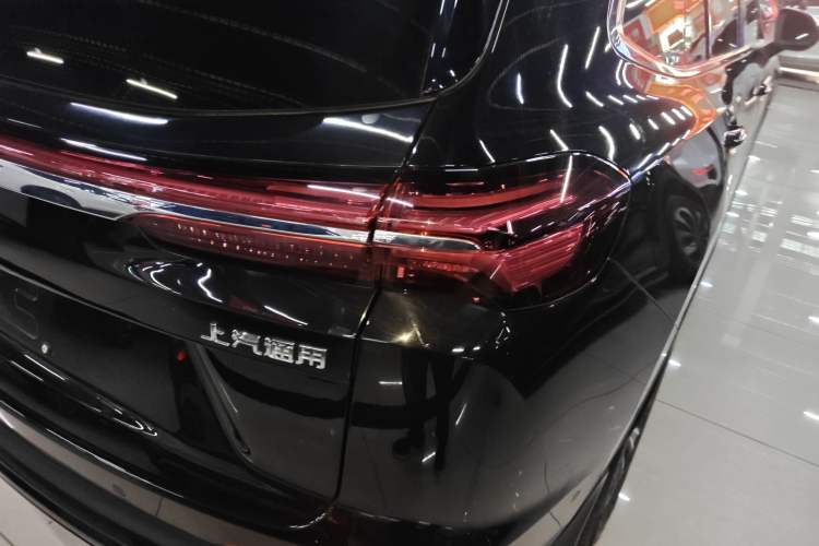 Used Buick Envision 2024 Encore Plus 28T AWD Luxury Edition Exterior 3