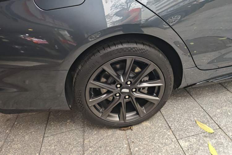 Used Cadillac CT4 2021 28T Prestige Edition Right Rear Wheel Hub