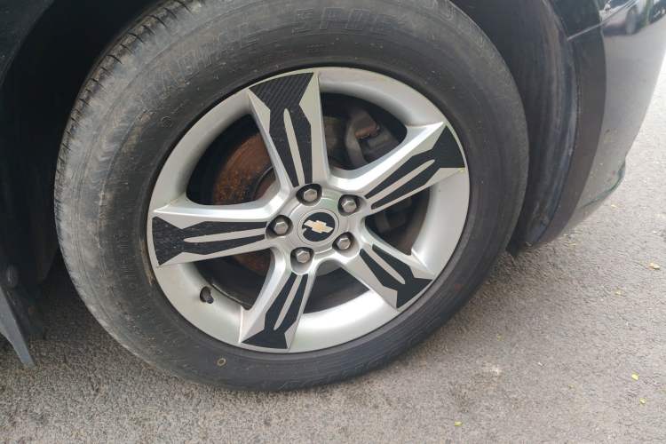 Used Chevrolet Cruze 2013 1.6L SE MT Right Front Wheel Hub