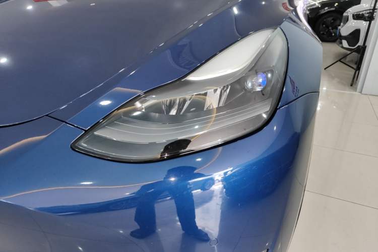 Used Tesla Model Y 2021 Long-Range All-Wheel-Drive Version 3D7