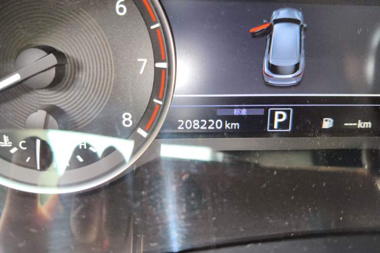 Used Infiniti QX50 2018 2.0T Four-Wheel Drive Smart Edition Odometer Close Up