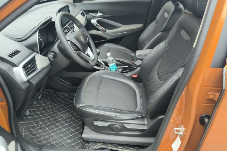 Used Baojun 510 2017 1.5L Manual Fashion Model
