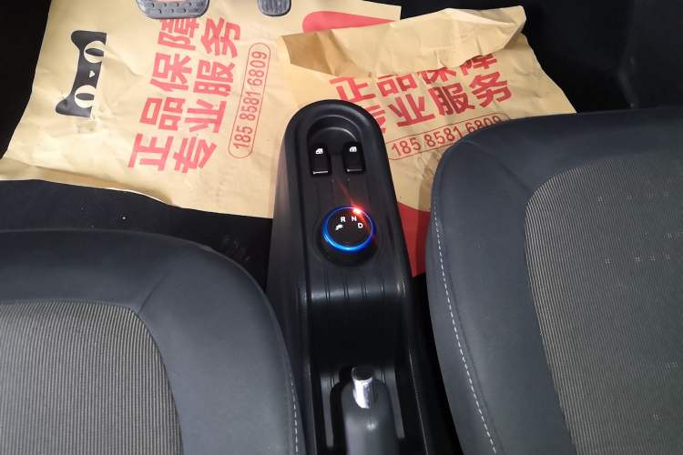 Used Wuling Hongguang MINIEV 2022 Zizai Version Lithium Iron Phosphate Gear Lever