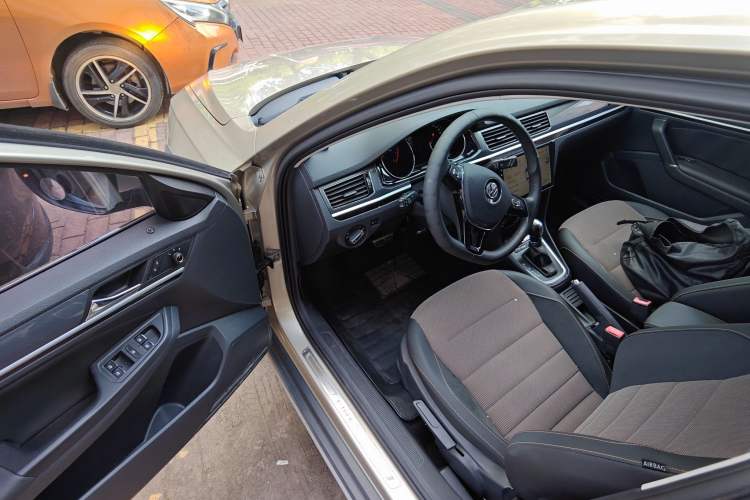 Used Volkswagen C-TREK 2018 1.5L Automatic Comfort Model