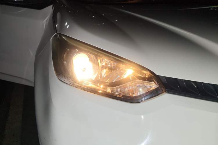 Used MG GS 2016 1.5T TST inkaNet Luxury Edition Right Front Headlight