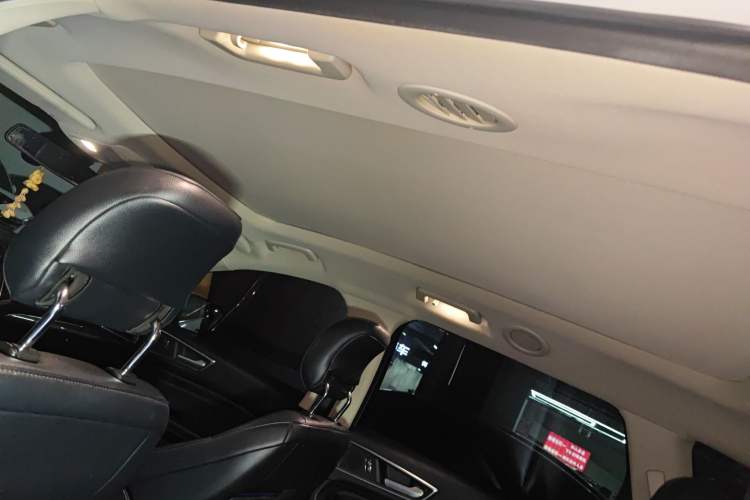 Used Ford Edge 2016 EcoBoost 245 Two-Wheel-Drive Titanium 7-Seater
