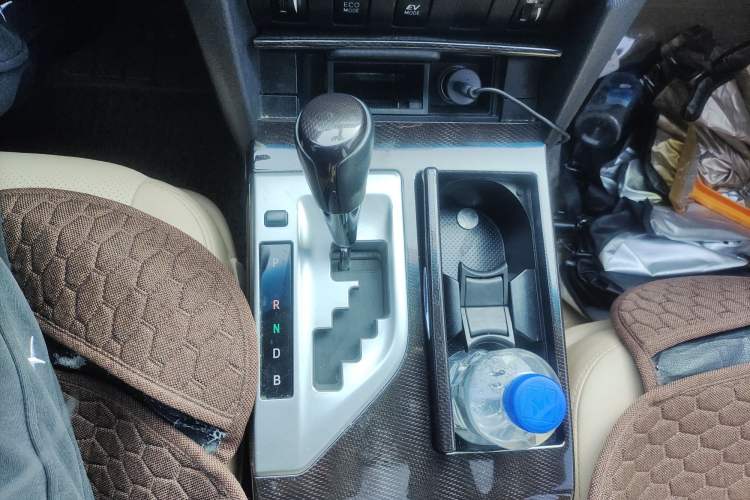 Used Toyota Camry 2012 Luxurious Edition 2.5HG Zunrui