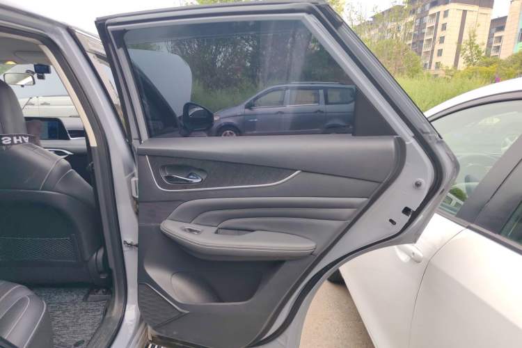 Used Venucia V 2021 260T Idol Edition
