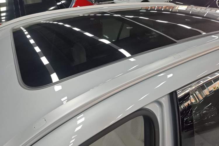 Used Geely Galaxy Xingjian 7 EM-i 2025 120km Flagship Edition Roof