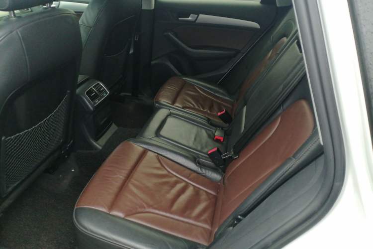 Used Audi Q5 2016 40 TFSI Technology Edition Left Rear Seat