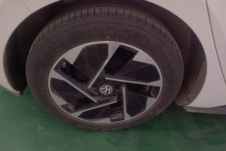 Used Volkswagen ID.3 2025 Smart Version Pure & Intelligent Enjoyment Edition Exterior 5