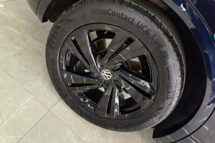 Used Volkswagen Touareg 2021 3.0 TSI Luxury Edition Black Diamond Sport Package Exterior 5