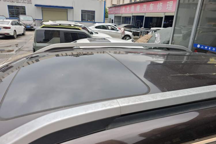 Used Dongfeng Aeolus AX7 2016 2.0L Automatic Zhiyi Trim Roof