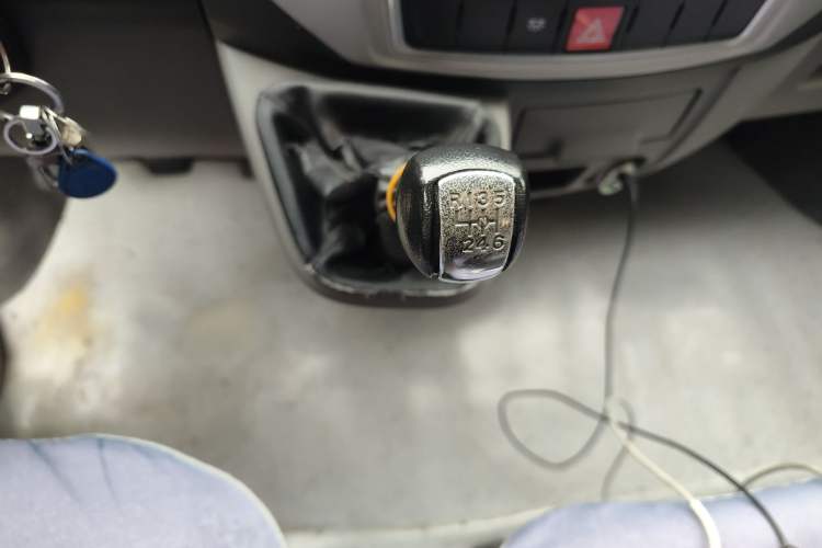 Used Dongfeng Yufeng P16 
