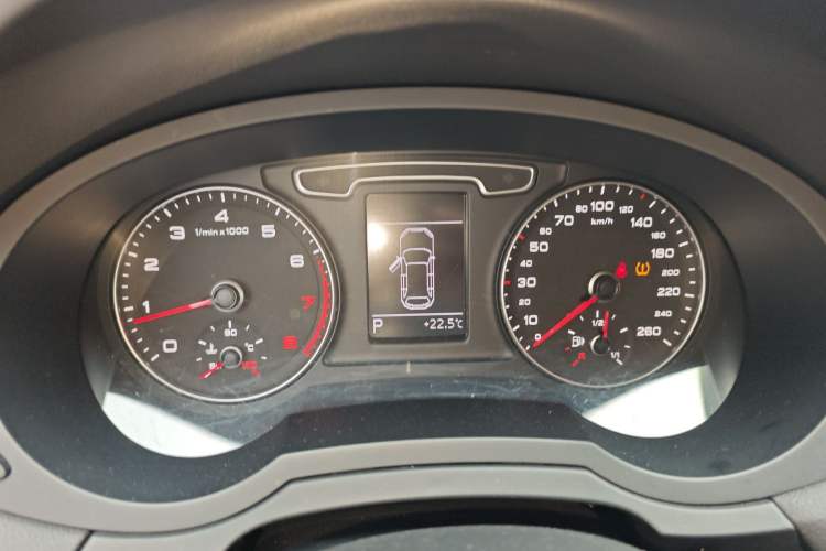 Used Audi Q3 2015 35 TFSI Ambition Edition Instrument Cluster