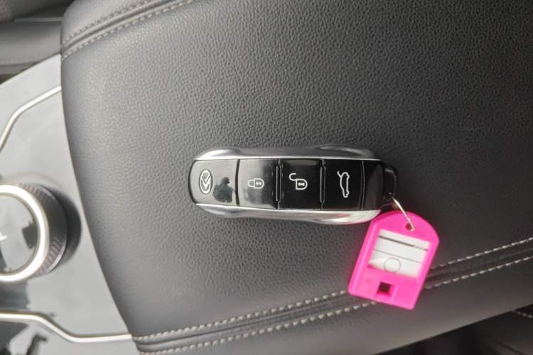 Used SERES SF5 2020 Four-Wheel Drive High-Performance Sports Edition
