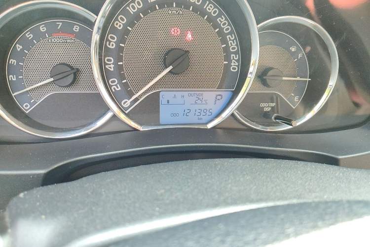 Used Toyota Corolla 2014 1.6L CVT GL Odometer Close Up