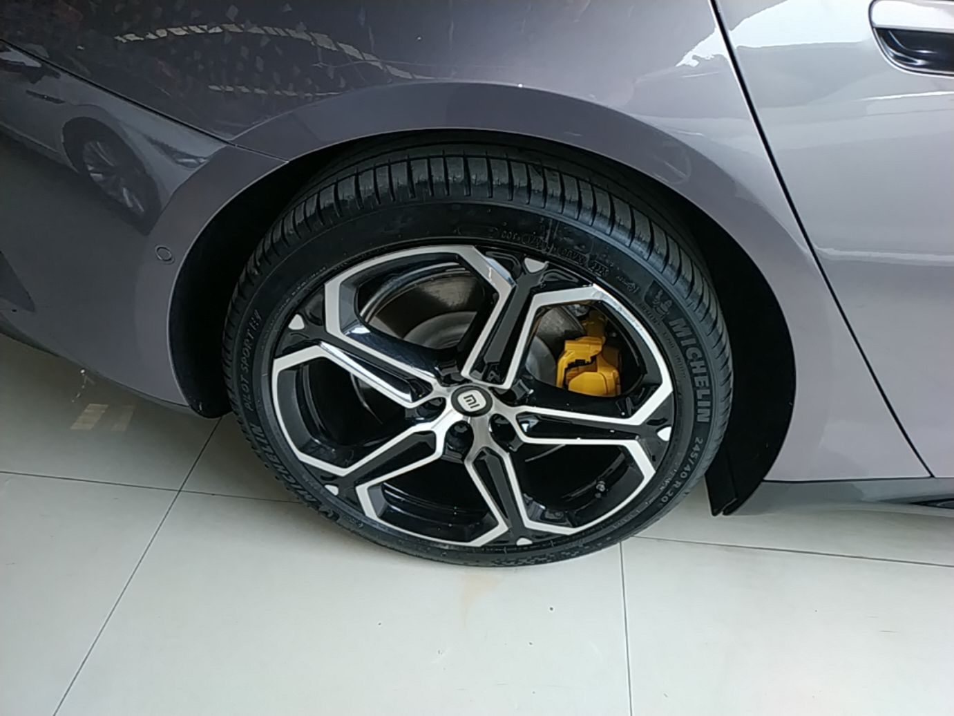 Xiaomi Auto SU7 2024 Rear-Drive Ultra-Long Range Advanced Pro-Level Intelligent Driving Version — снимка 11