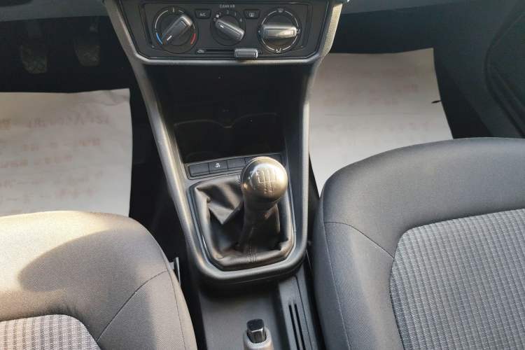 Used Volkswagen Santana 2019 1.5L Manual Fashion Edition China VI Standard
