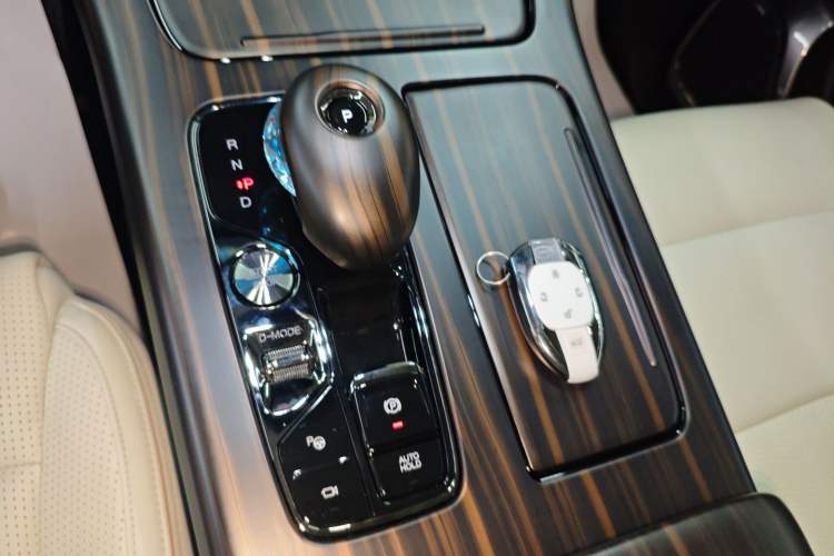 Used GAC Trumpchi E9 2023 E9 Master Model Gear Lever