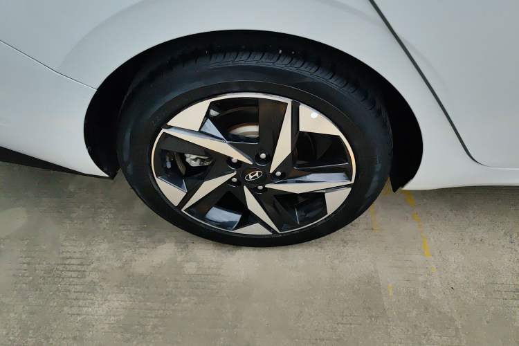 Used Hyundai Elantra 2021 1.5L CVT TOP Flagship Edition Right Rear Wheel Hub