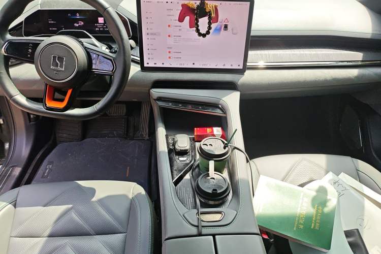 Used Zeekr 001 2022 Ultra-Long Range Dual-Motor YOU Version Audio And AC Panel