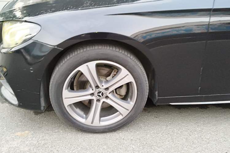 Used Mercedes-Benz E-Class 2018 Facelift E 200 L Sport Edition