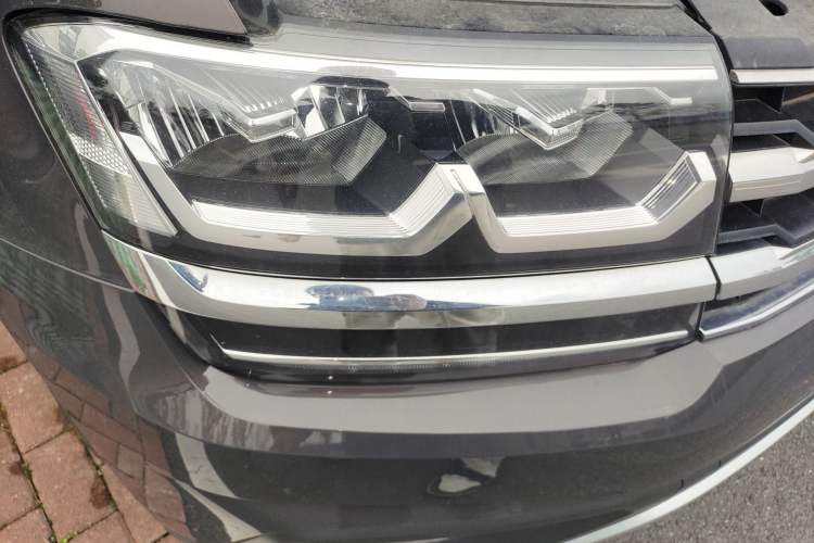 Used Volkswagen Teramont 2017 380TSI Four-Wheel Drive Luxury Edition Right Front Headlight