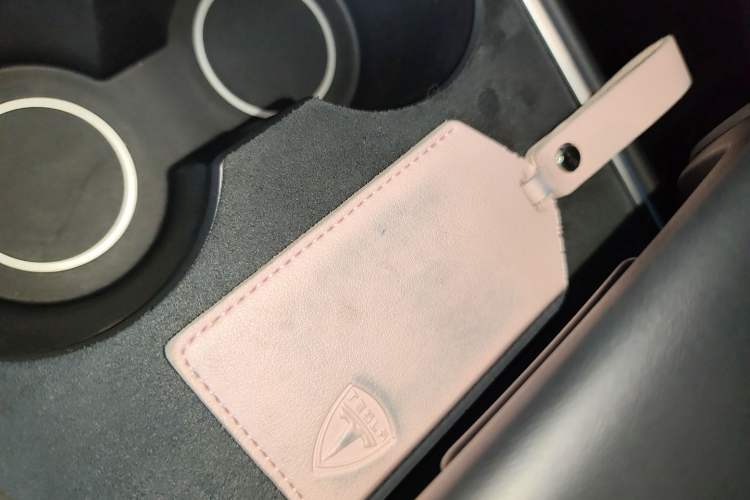 Used Tesla Model Y 2024 Rear-Wheel-Drive Version
