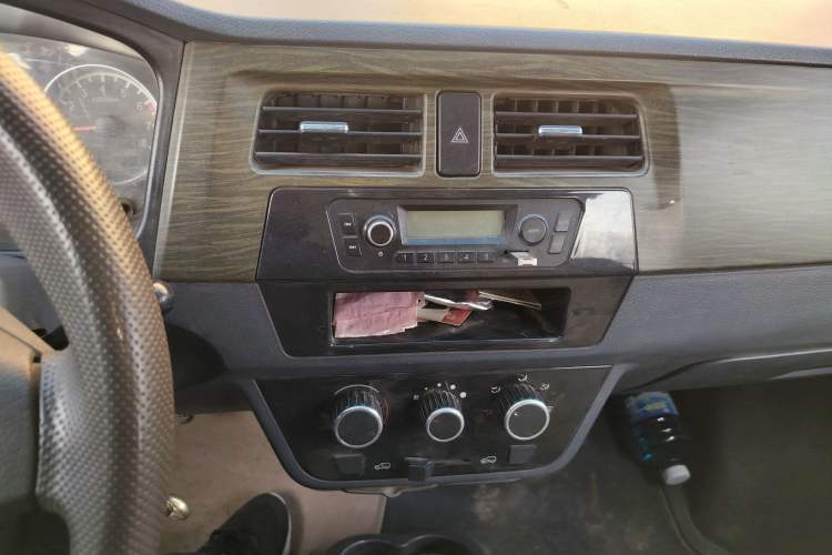 Used Jinbei Hiace X30 2013 1.3L Comfort Model