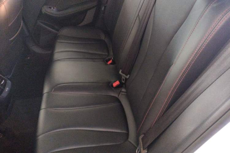 Used Roewe i5 2021 1.5L CVT Platinum Edition
