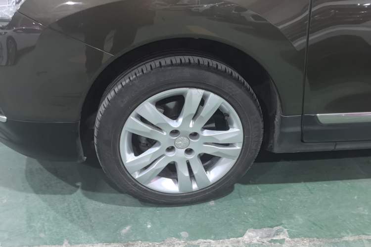 Used Peugeot 3008 2015 2.0L Automatic Classic Edition