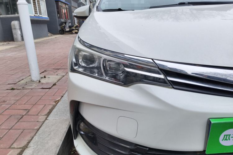 Used Toyota Corolla 2017 Revised Version 1.2T S-CVT GL Right Front Headlight