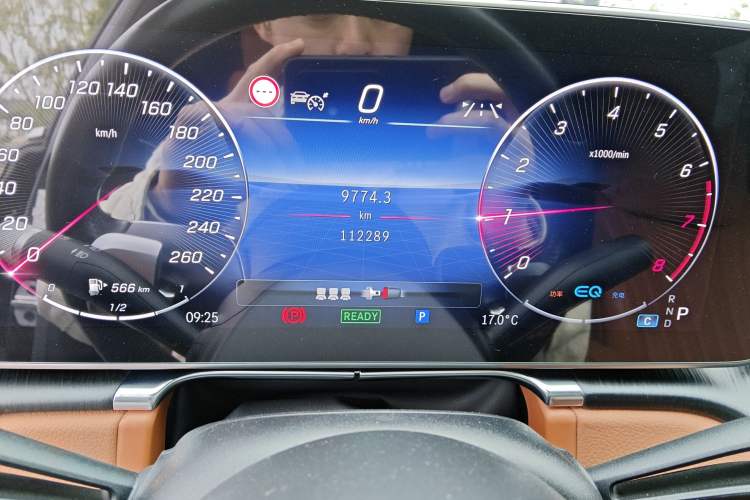 Used Mercedes-Benz S-Class 2021 S 400 L Business Model Odometer Close Up