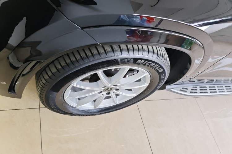 Used Mercedes-Benz GLE 2020 Restyled GLE 350 4MATIC Fashion Edition Exterior 4